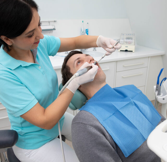 Zahnarztpraxis Ingolstadt Behandlung